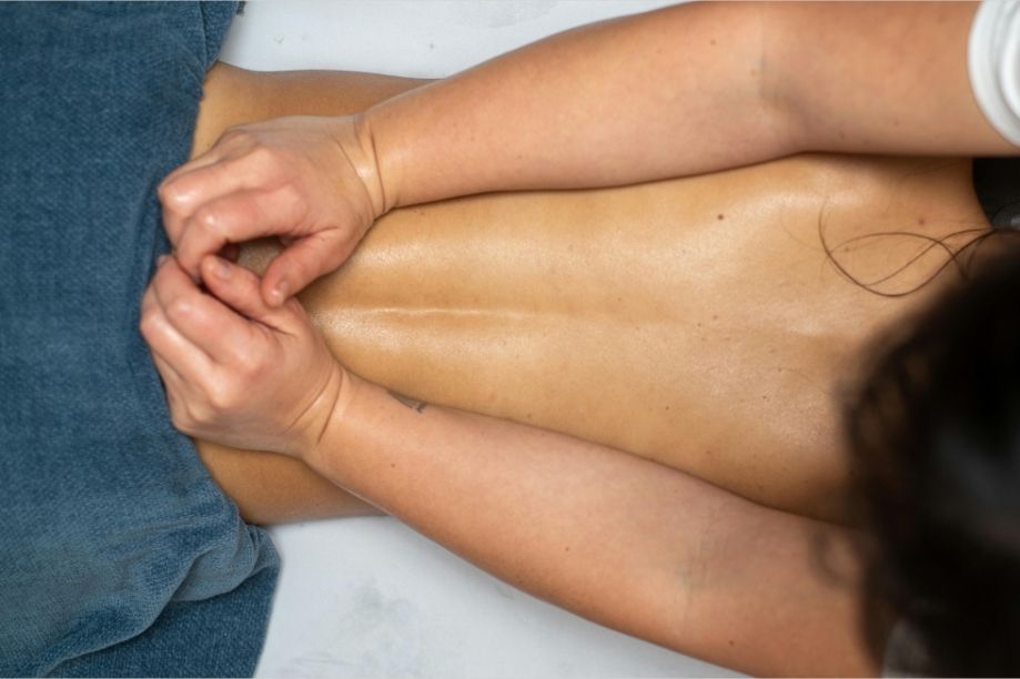 Back-Pain-Massage-in-Gulshan2-Dhaka