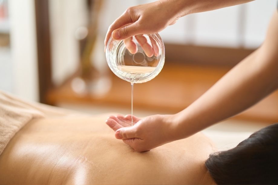 Hot Oil Body Massage in Gulshan 2, Dhaka